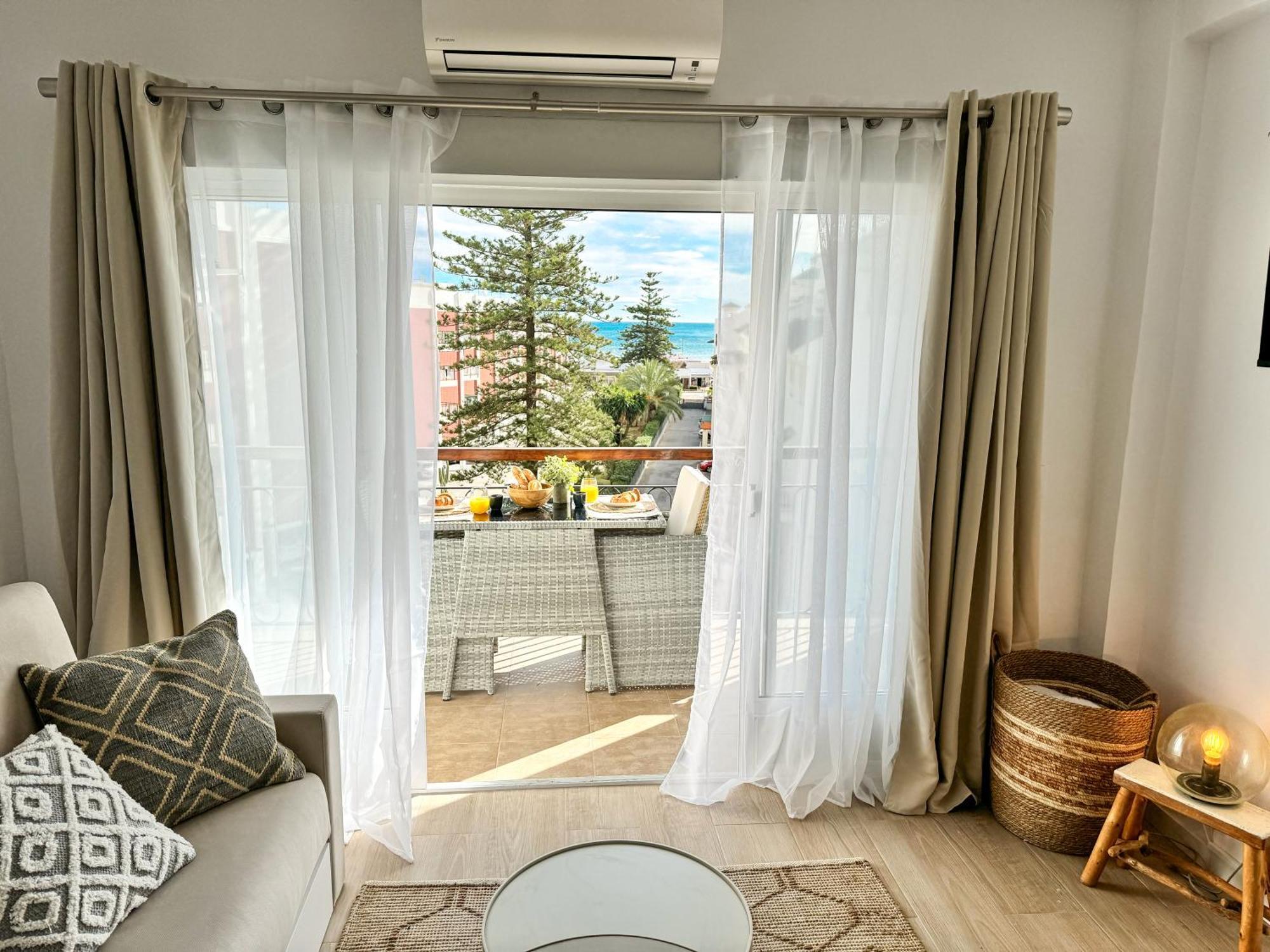Studio Hola Arenal Platja de Larenal ภายนอก รูปภาพ